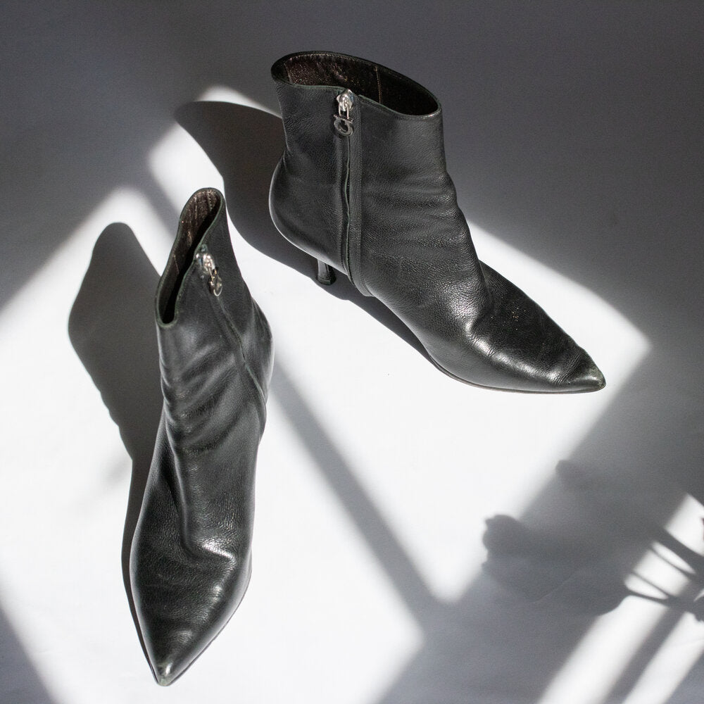 Silver Fashion Pointy Toe Flat Ankle Boots