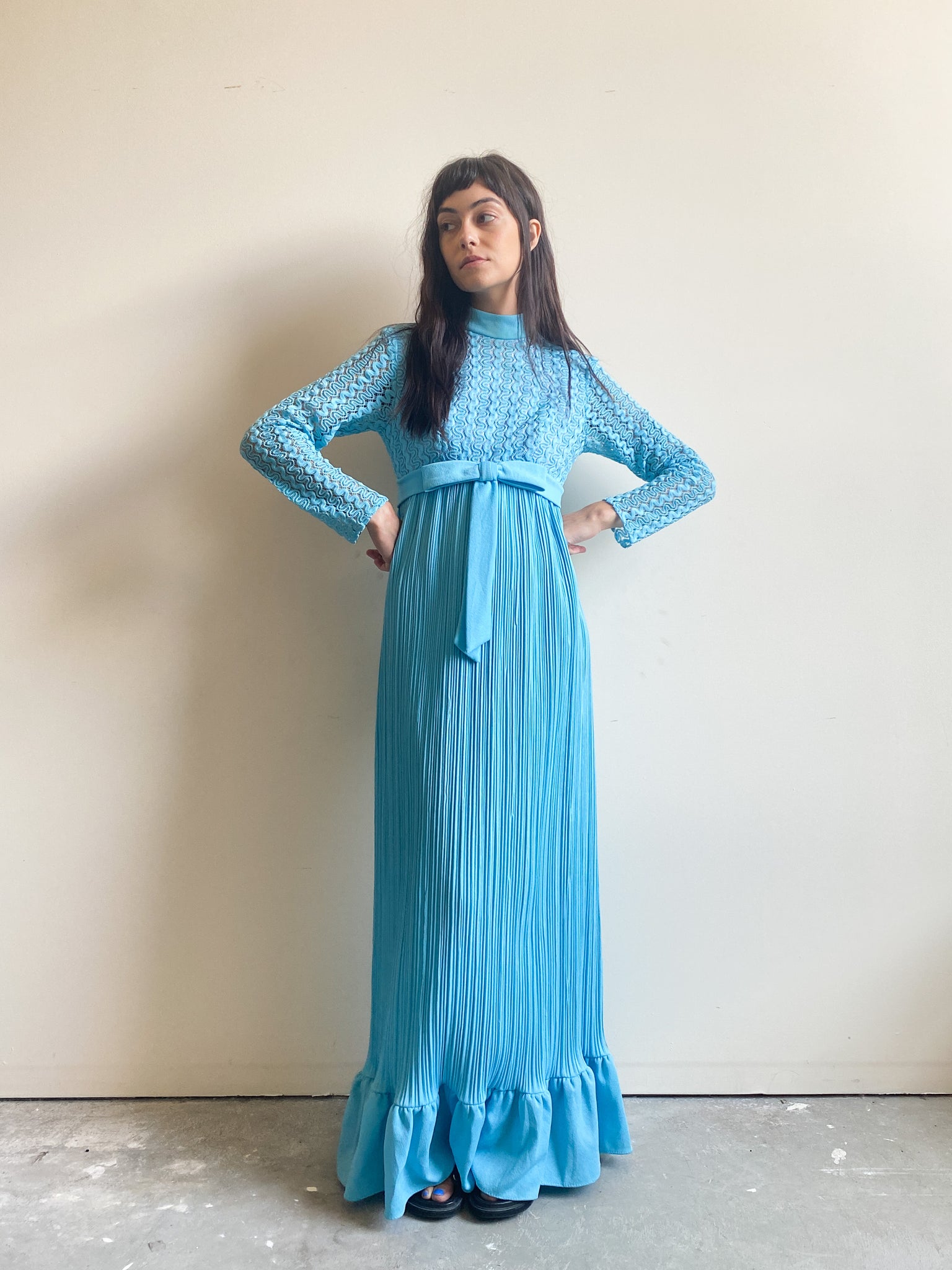 Blue Vintage Long Sleeve Polyester Pleated Maxi Dress with Bow Belt (S)