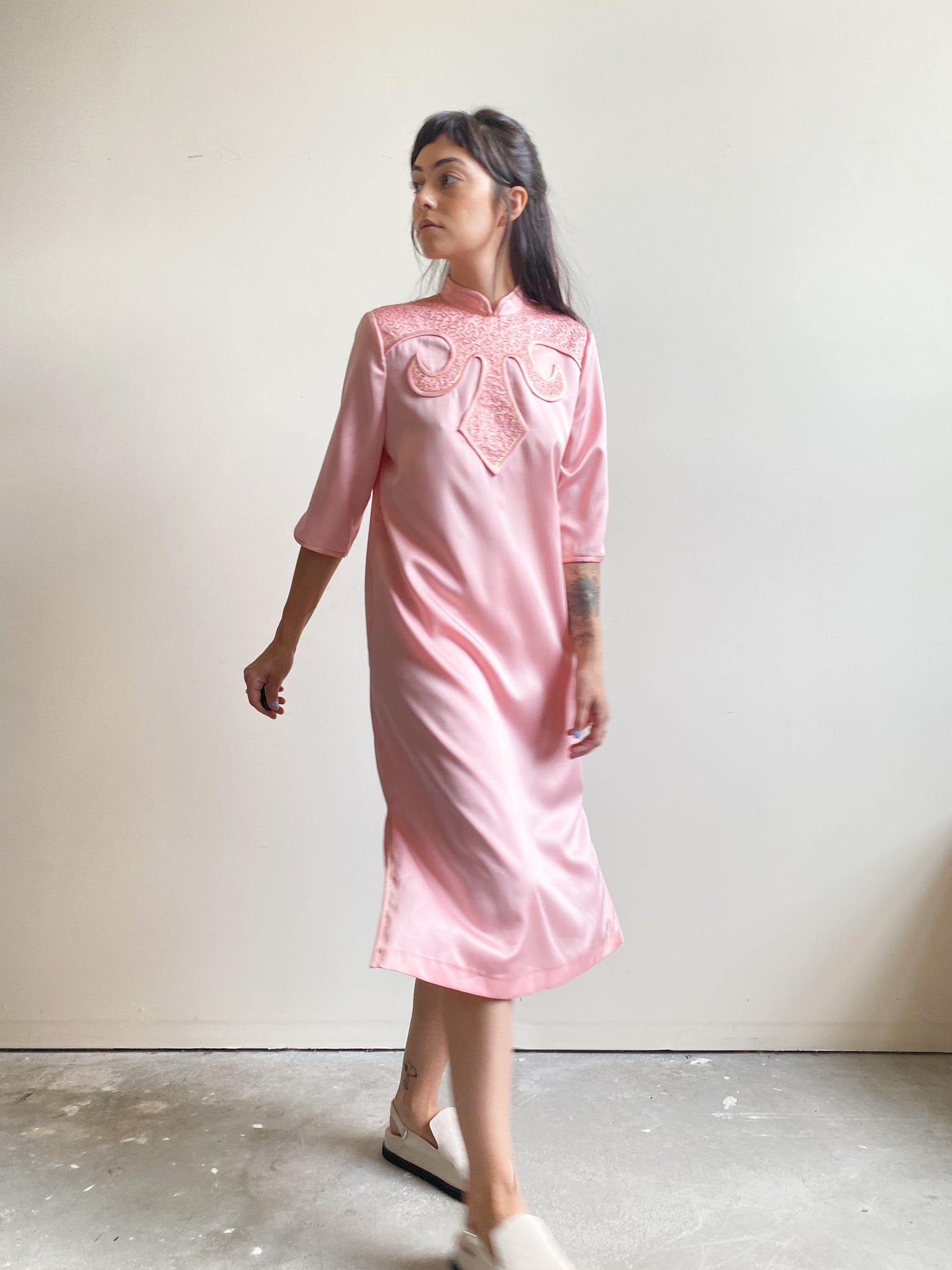 Vintage Baby Pink Quarter Sleeve Dress with Embroidered High Neck and Gold Stitching (S)