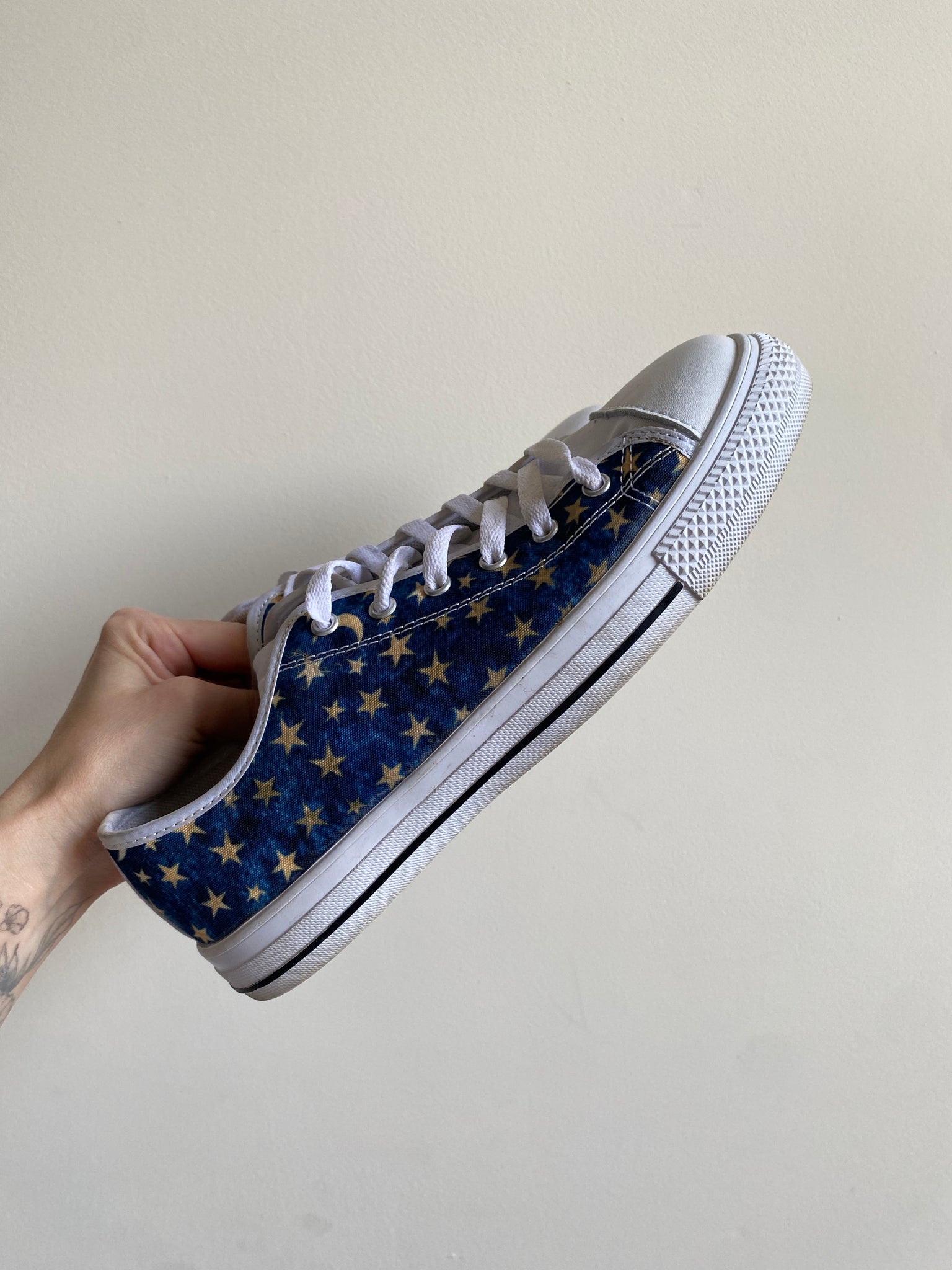 Starry Print Sneakers (U.S. Women 9)