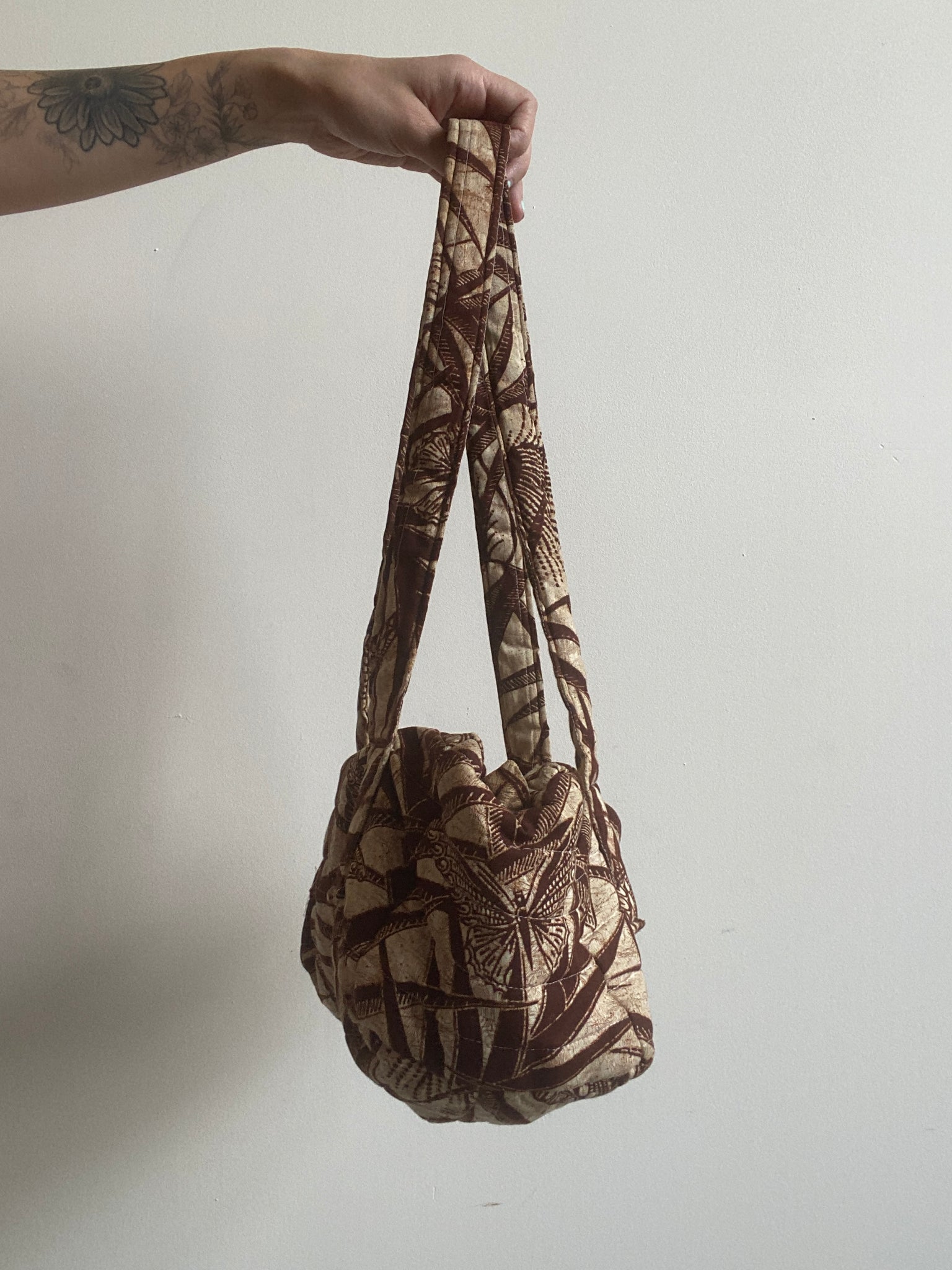 Cocopeaunts Luxury Designer Handbag for Women Winter New Fashion Underarm Bag Solid Color Simple Semi-Circular Trend Lady Shoulder Bag, Adult Unisex