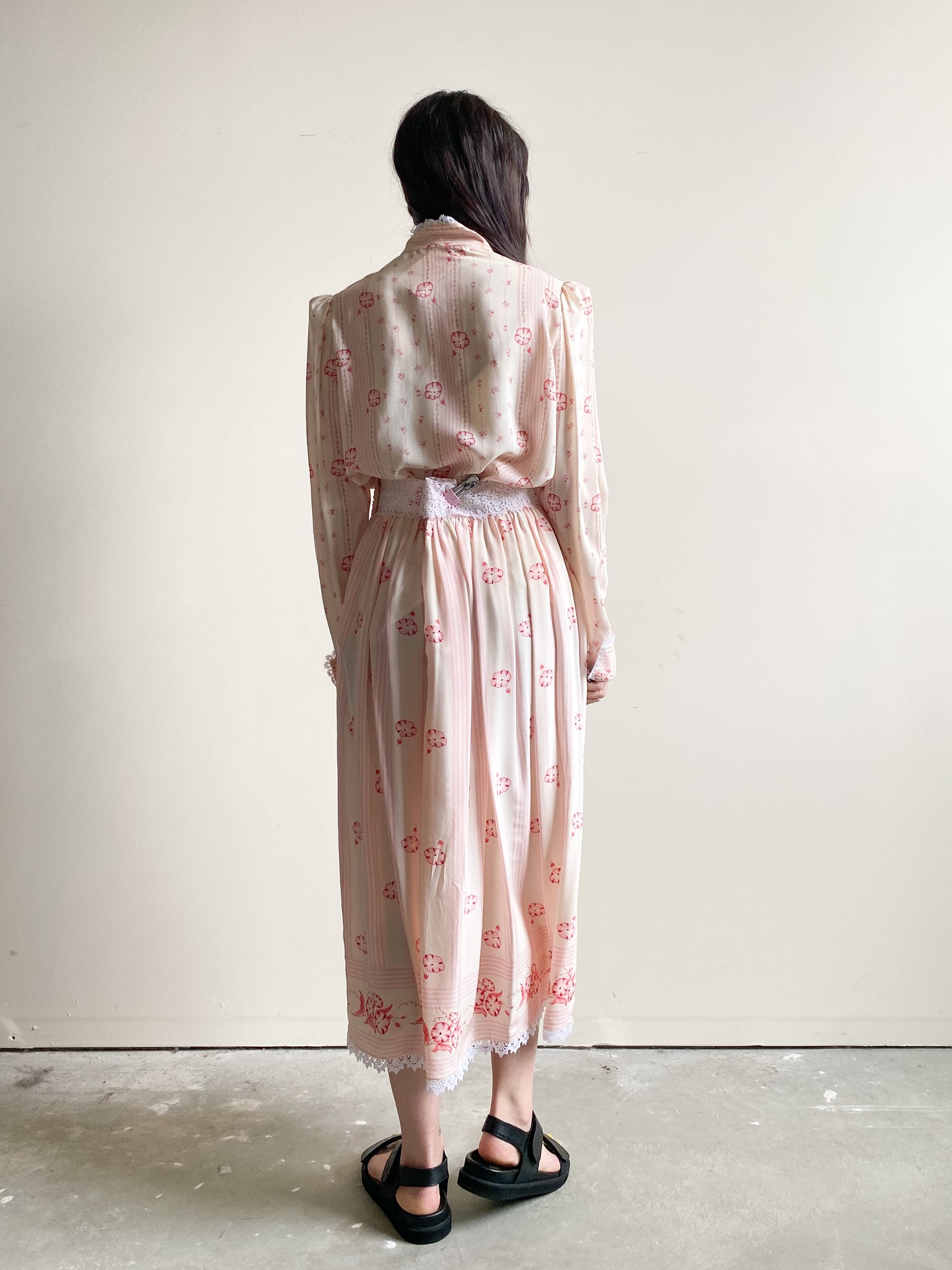 Vintage 100% Silk Pink Floral Matching Skirt Set (L)