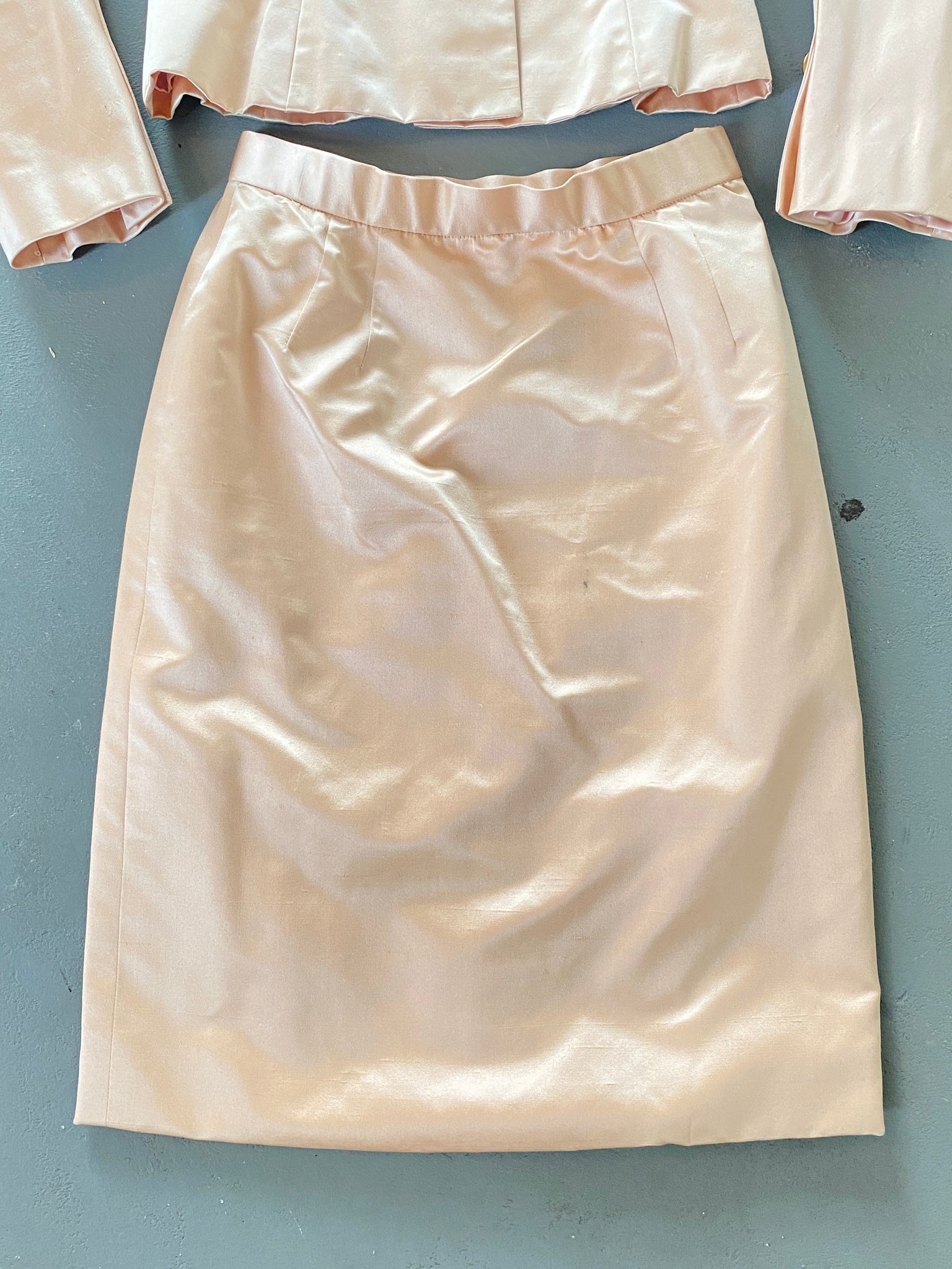 Vintage Oscar de la Renta Light Pink Skirt Suit (S)