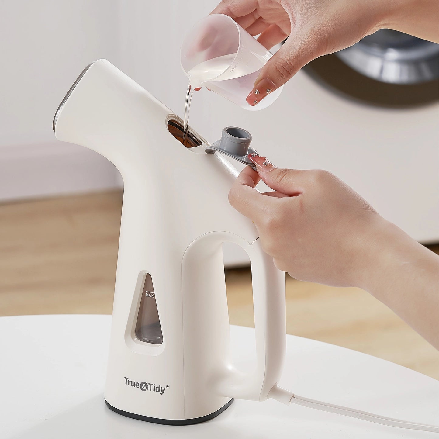 True & Tidy 110ml Portable Fabric Steamer