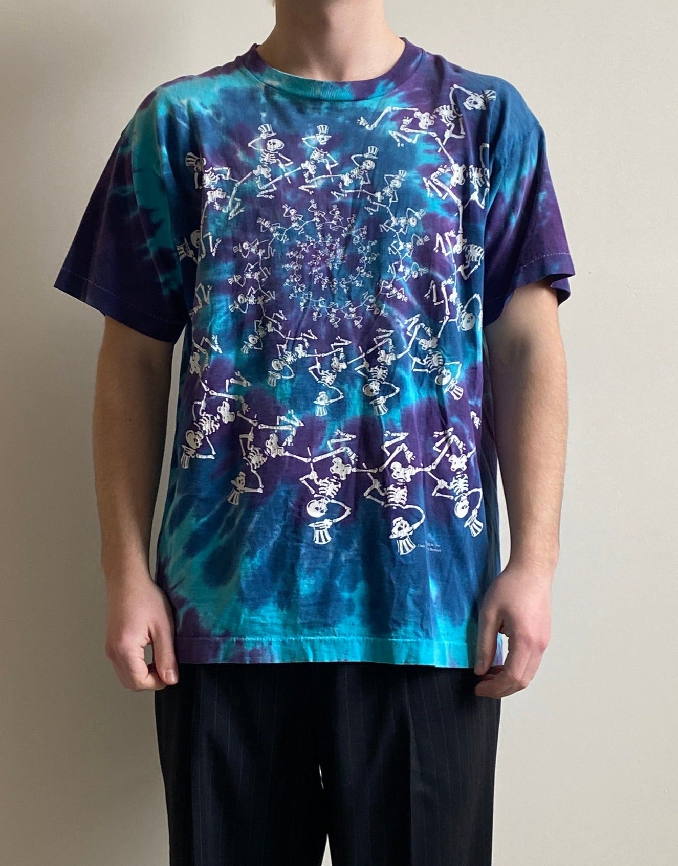 Vintage Single Stitch Grateful Dead Blue and Purple Tie-Dye T-Shirt (L/XL)