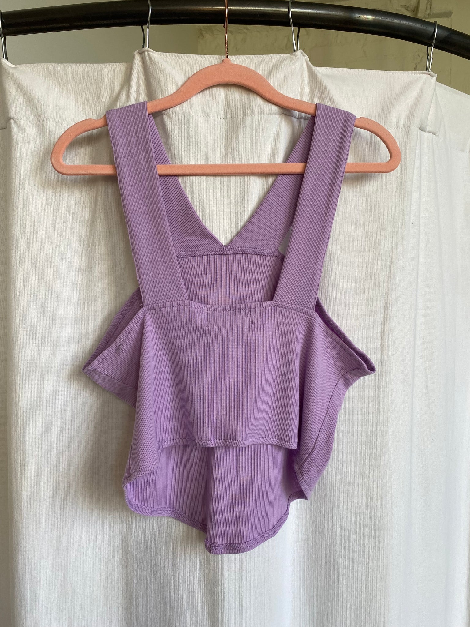 Lavender Ribbed Cropped Tank Top (L)